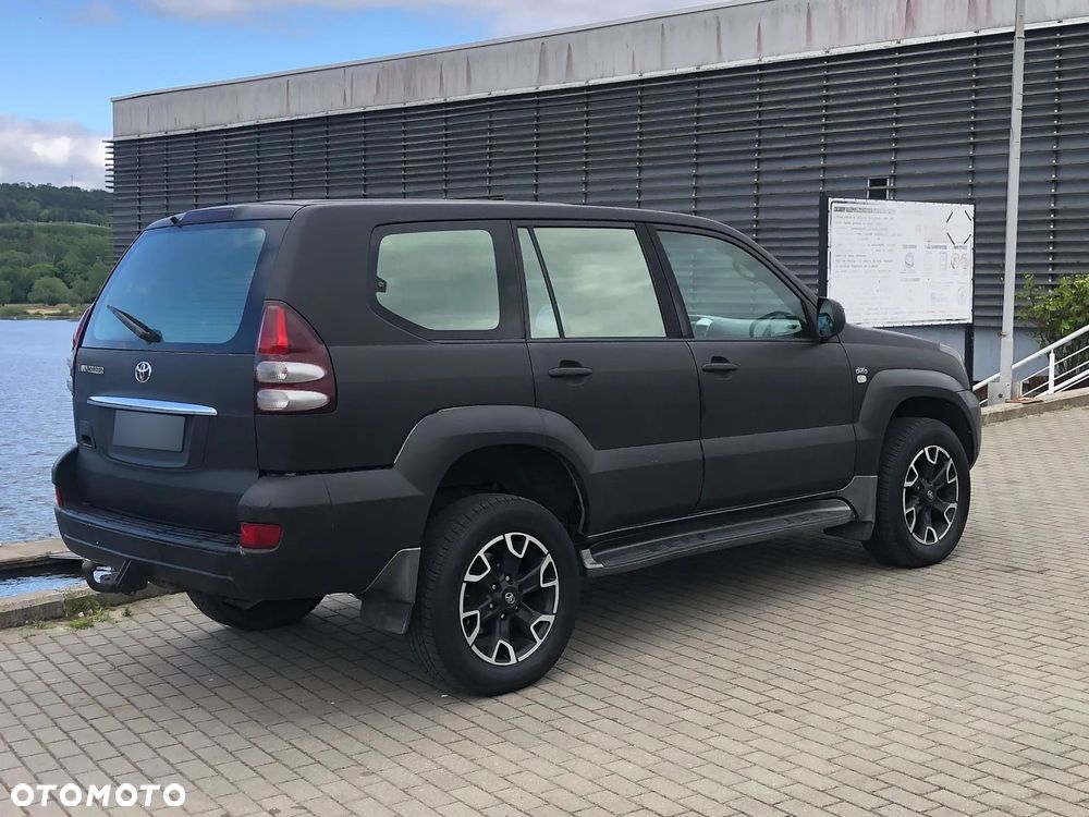 Toyota Land Cruiser - 25