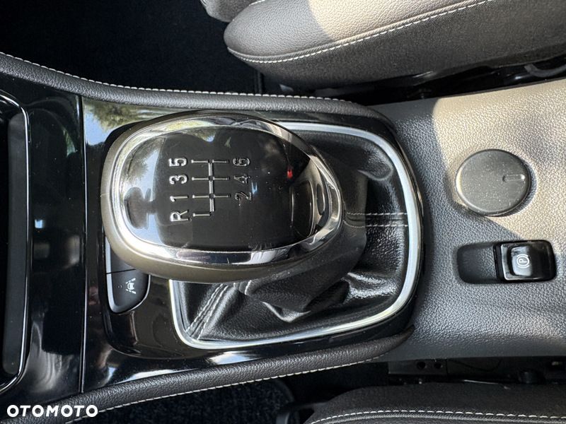 Opel Astra 1.4 Turbo Innovation - 23