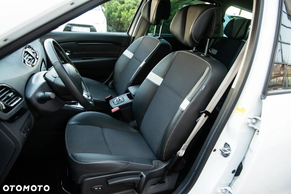 Renault Grand Scenic dCi 150 FAP Bose Edition - 16