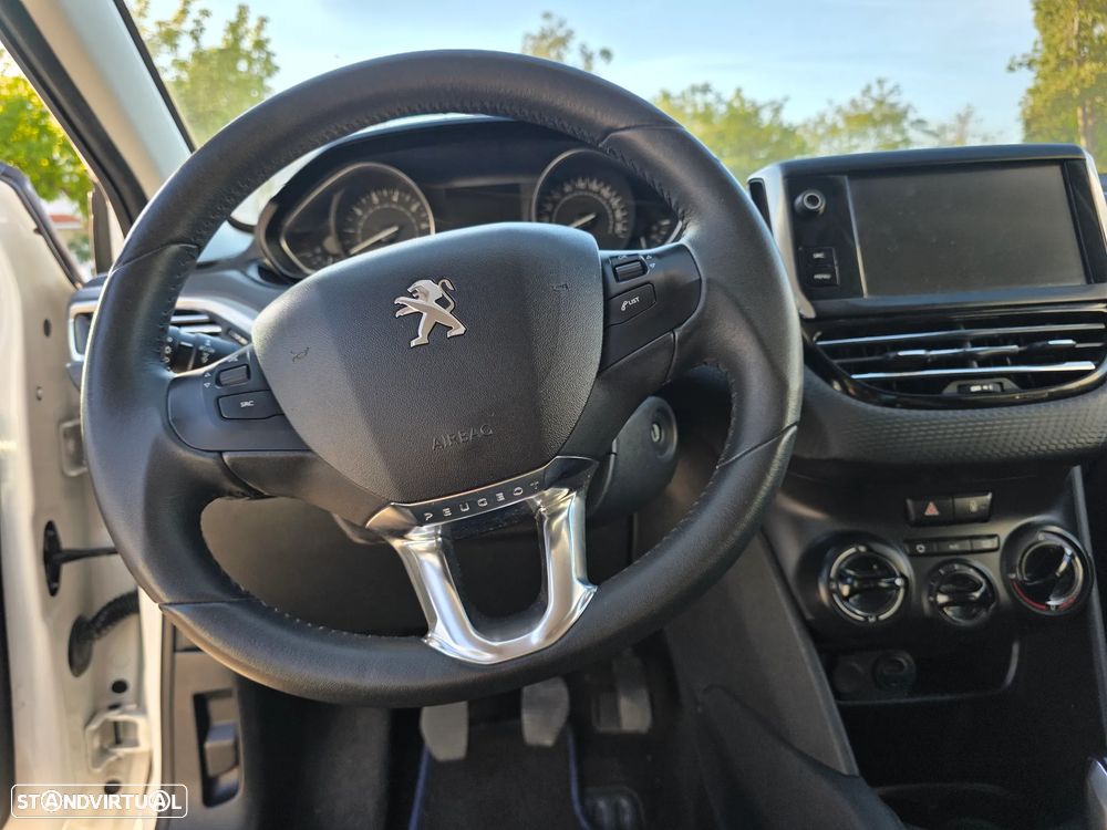 Peugeot 208 82 PureTech Style - 12