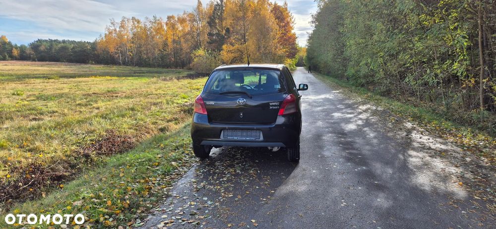 Toyota Yaris 1.3 VVT-i Executive - 6