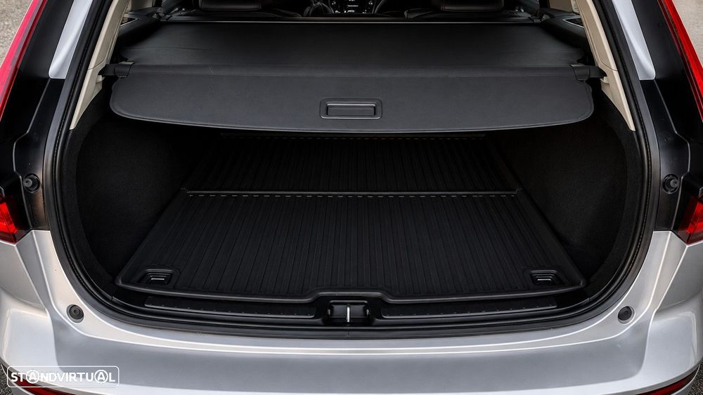Volvo V60 2.0 B4 Momentum Geartronic - 30