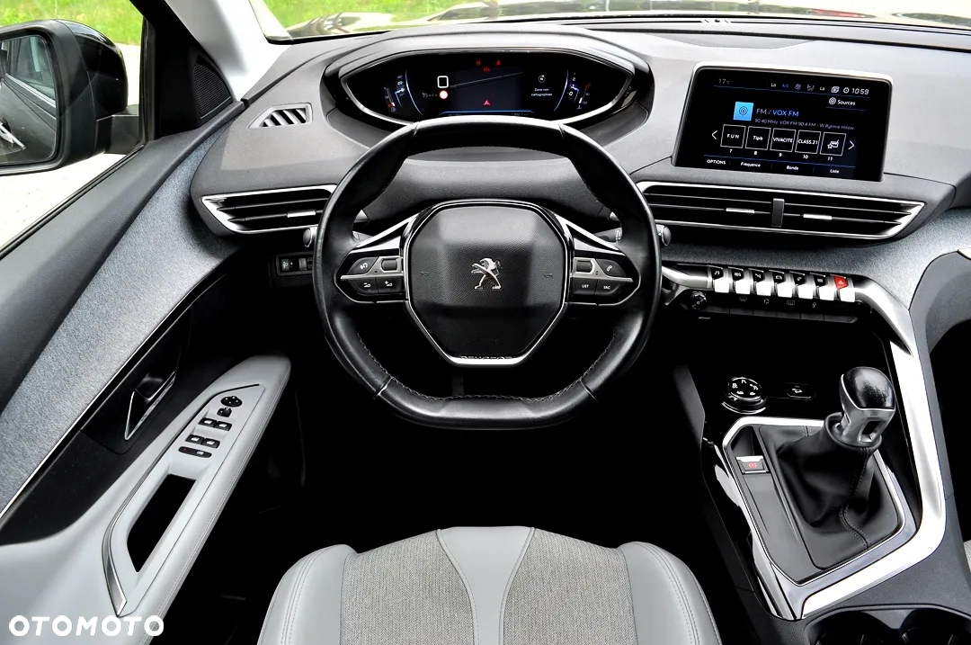Peugeot 3008 1.6 BlueHDi Allure S&S - 22
