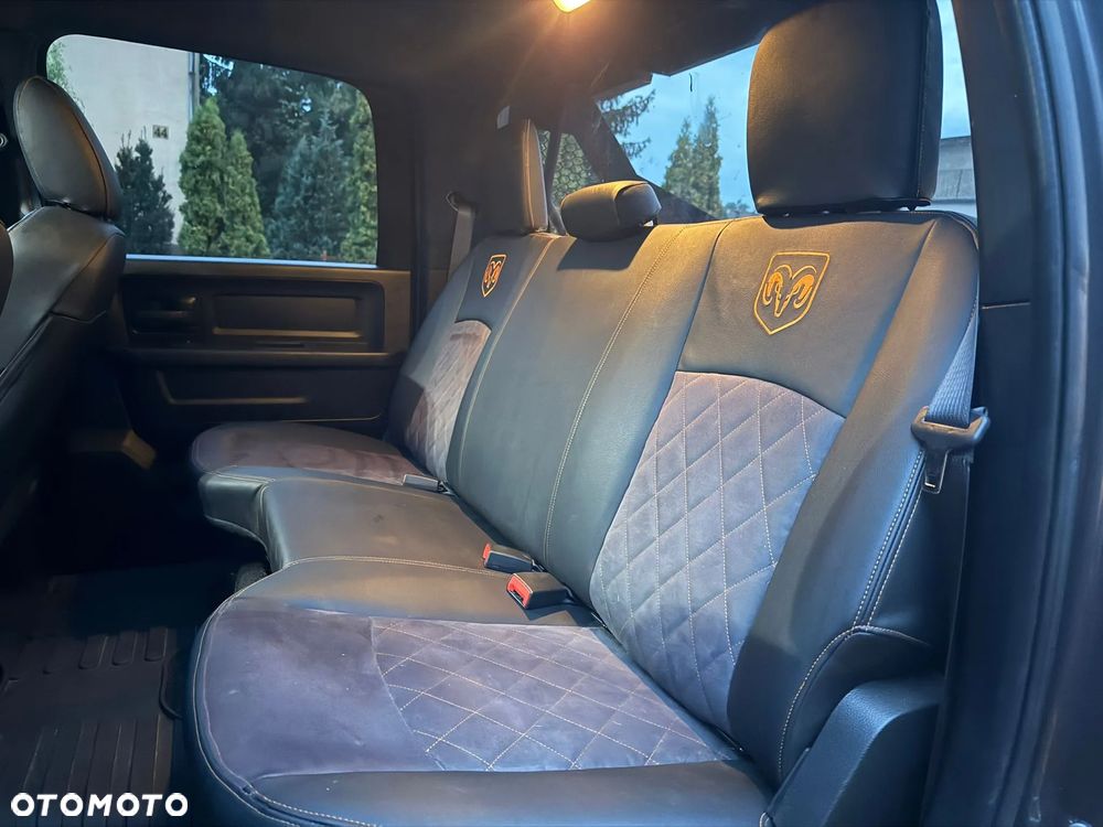 Dodge RAM 1500 5.7 4x4 - 12