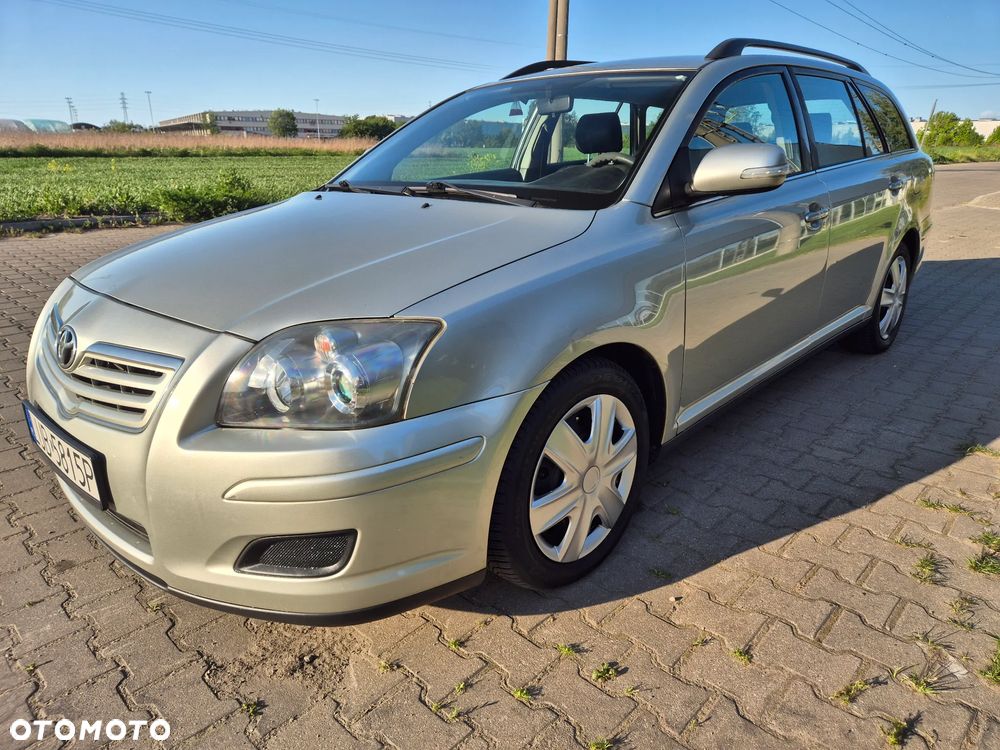 Toyota Avensis 2.0 D-4D Luna - 23