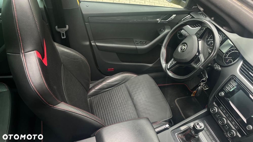Skoda Octavia 2.0 TDI RS - 19