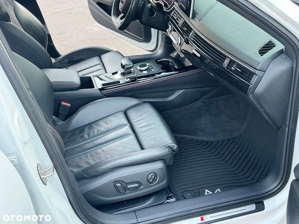 Audi A4 Limousine 2.0 TFSI quattro S tronic sport - 27
