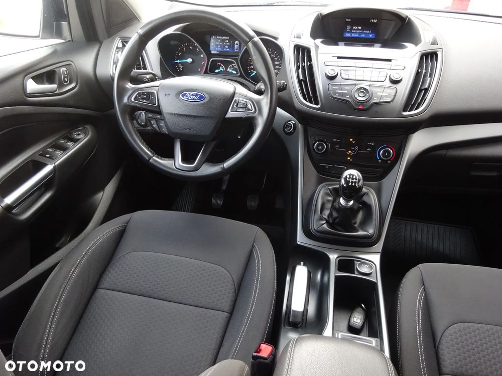 Ford Kuga - 10