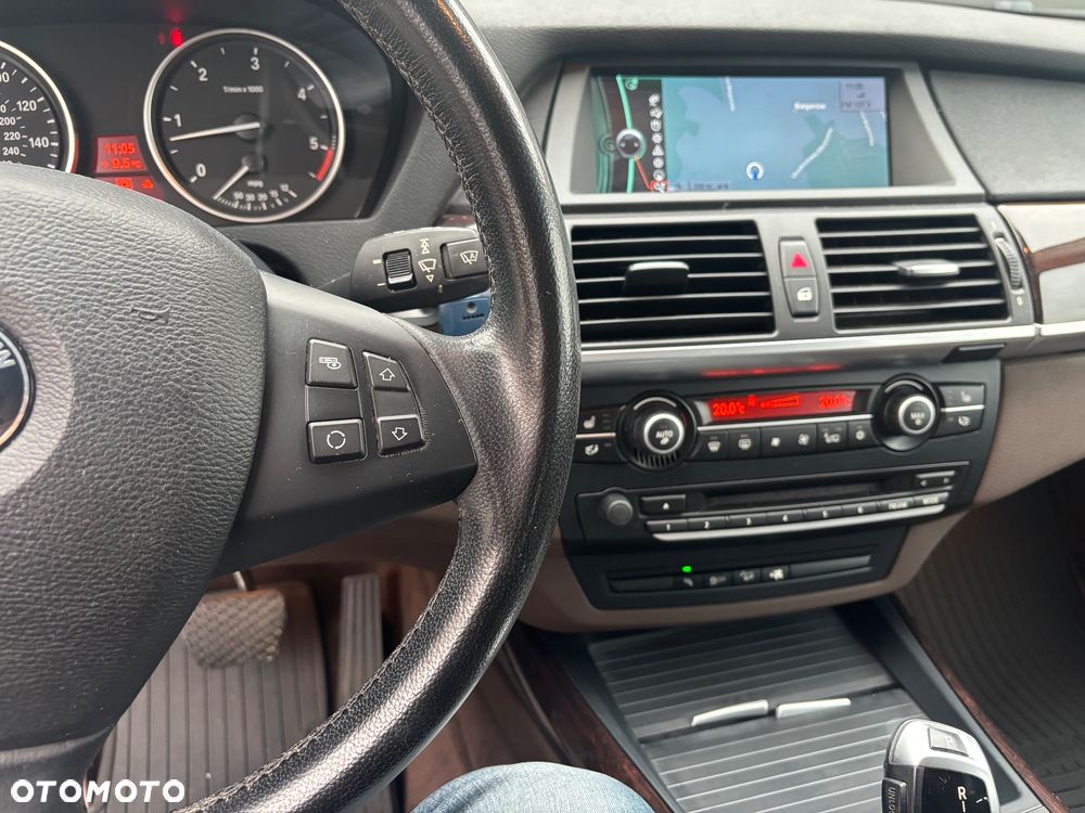 BMW X5 xDrive35d - 12