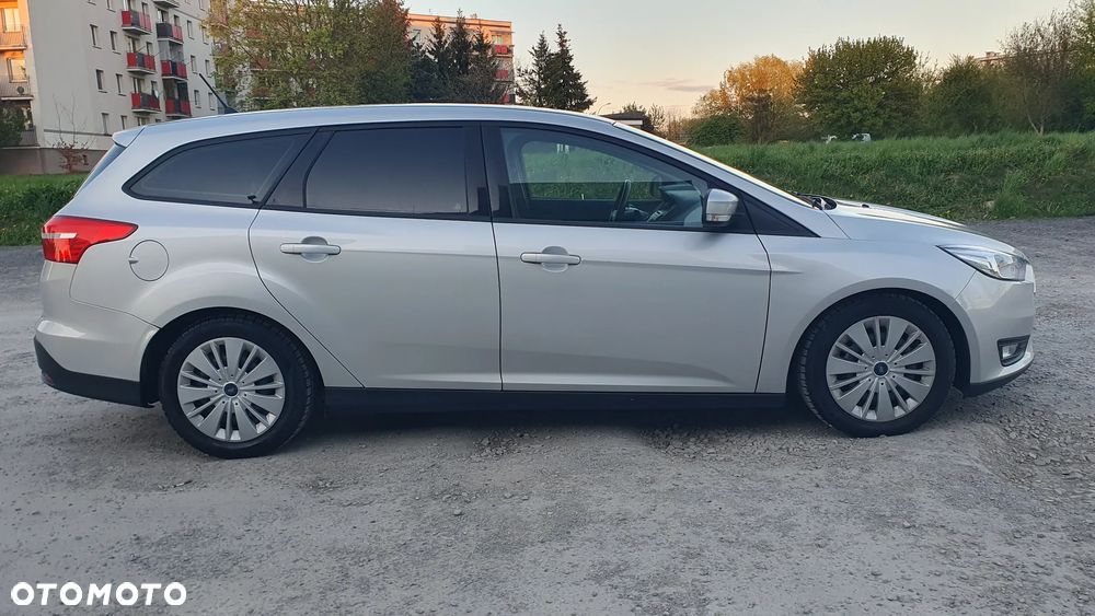 Ford Focus 1.5 EcoBlue Trend - 4