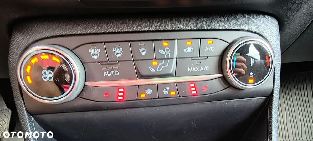 Ford Fiesta 1.1 Titanium ASS - 16