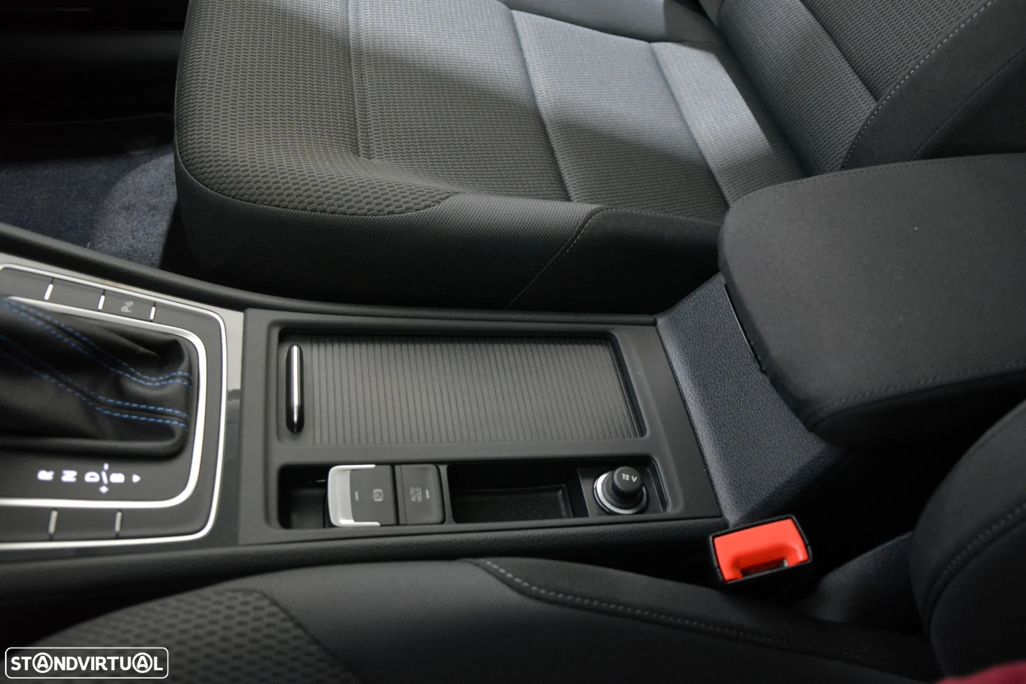VW e-Golf AC/DC - 27