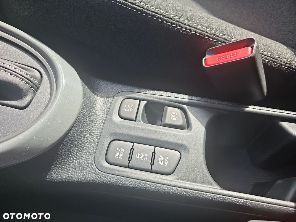 Toyota Aygo X Hybrid 1.5 Style e-CVT - 21