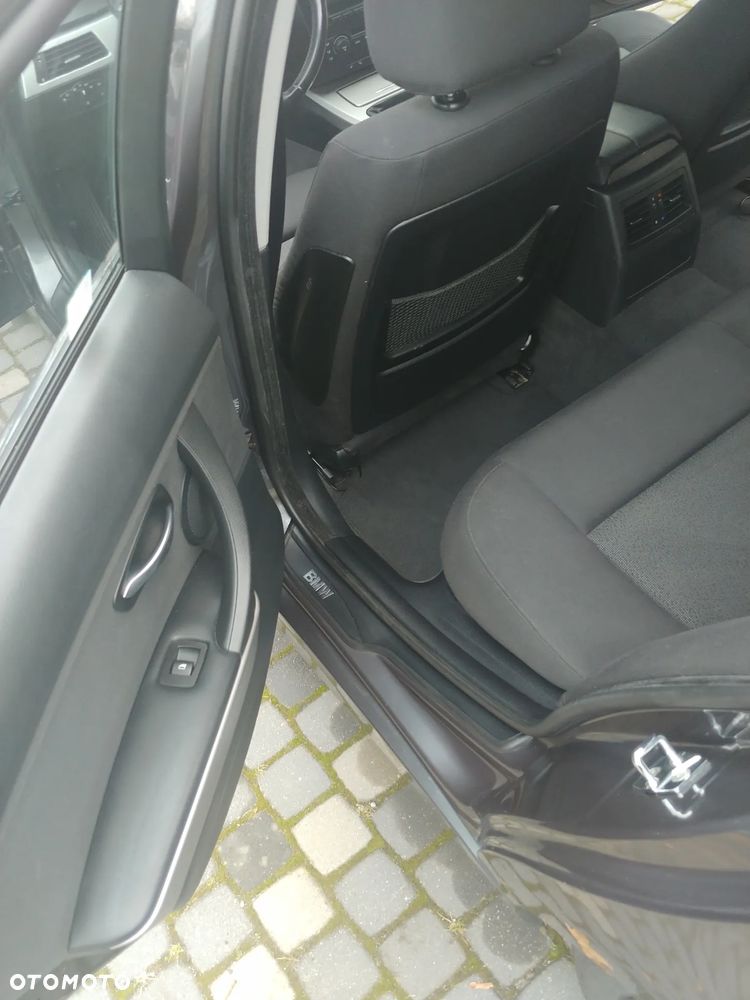 BMW Seria 3 318i - 17