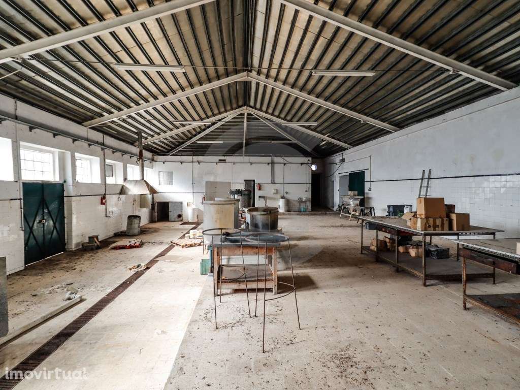 Armazéns no Malhou - IMÓVEL COM BAIXA DE PREÇO - Grande imagem: 5/7