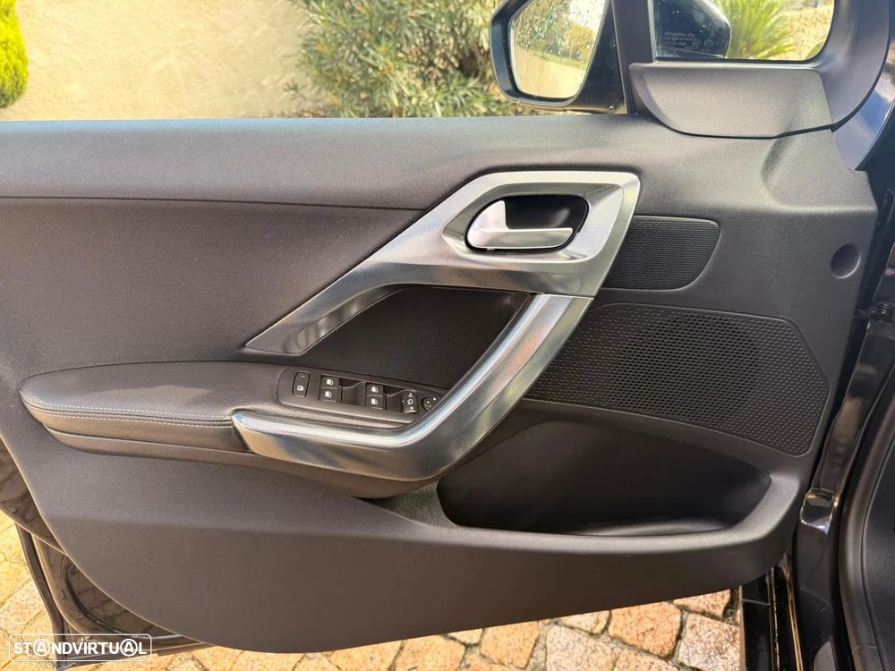 Peugeot 2008 1.2 PureTech GT Line - 13