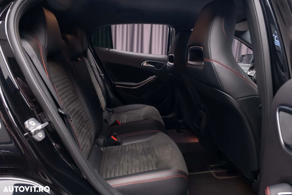 Mercedes-Benz GLA 200 7G-DCT AMG Line - 38