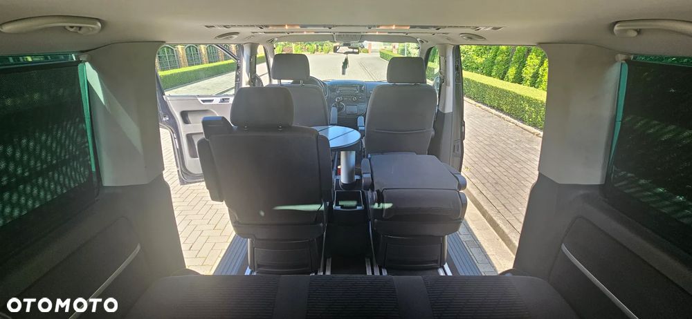 Volkswagen Multivan - 16