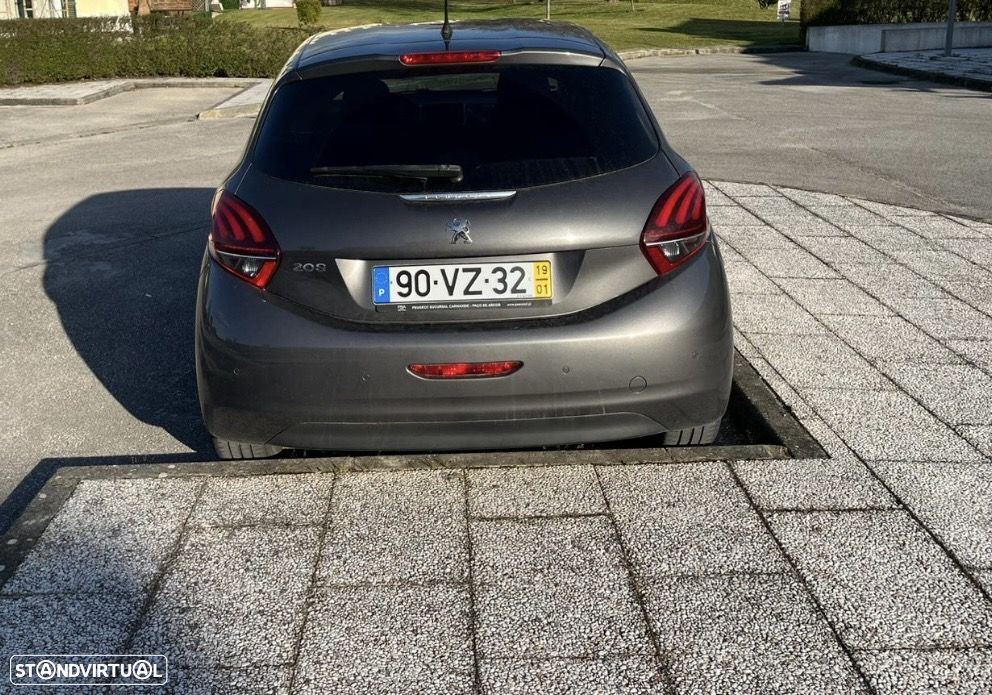 Peugeot 208 1.2 PureTech Signature - 15