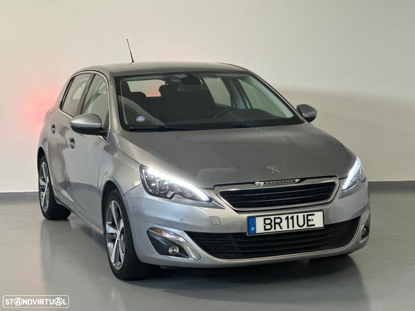 Peugeot 308 1.2 PureTech Allure EAT6 - 3