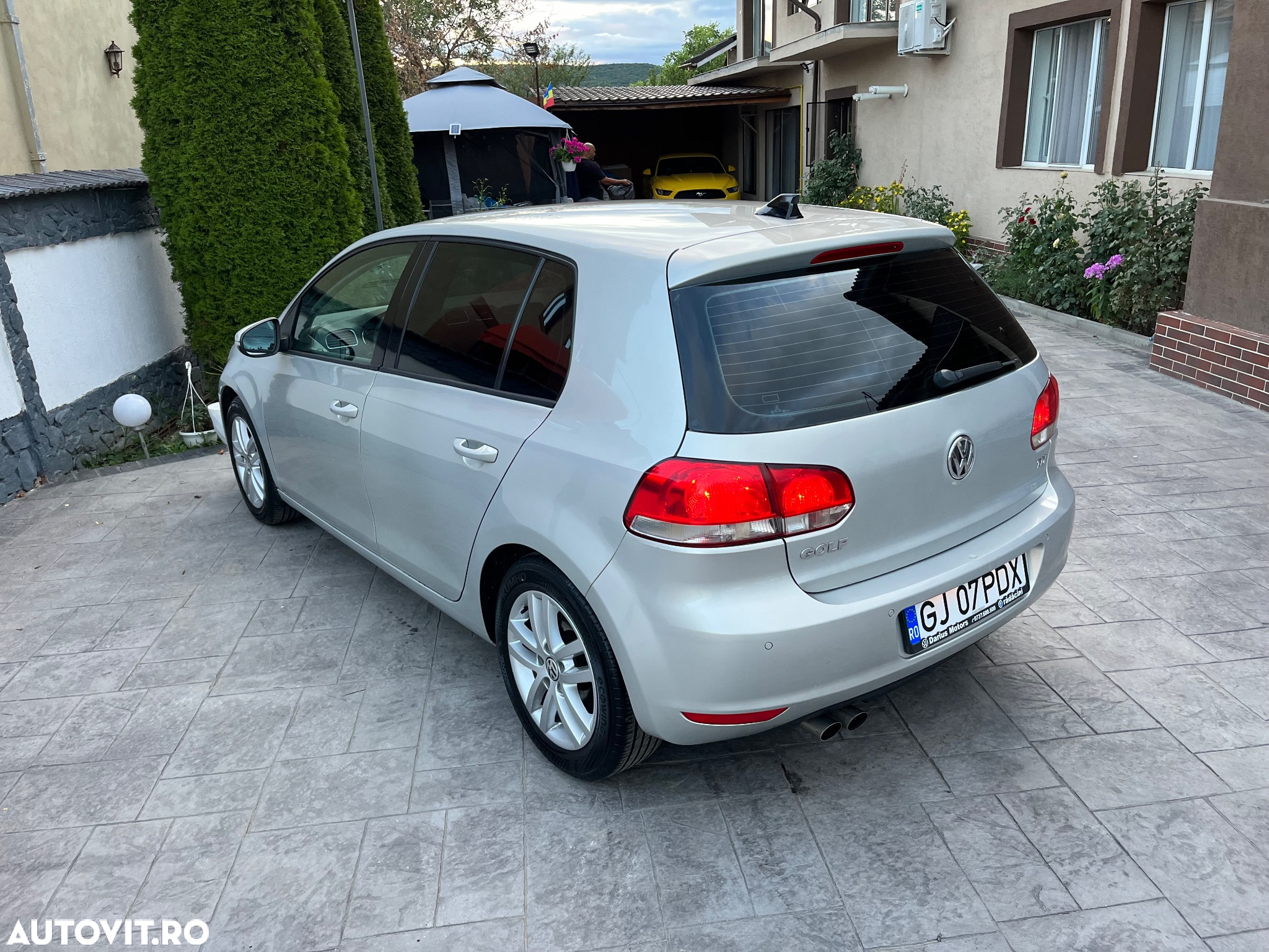 Volkswagen Golf 2.0 TDI Highline - 5