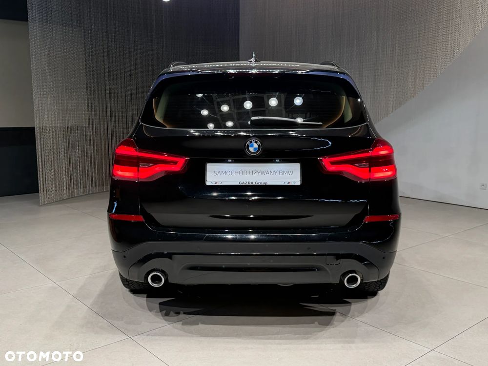 BMW X3 xDrive20d Advantage - 4