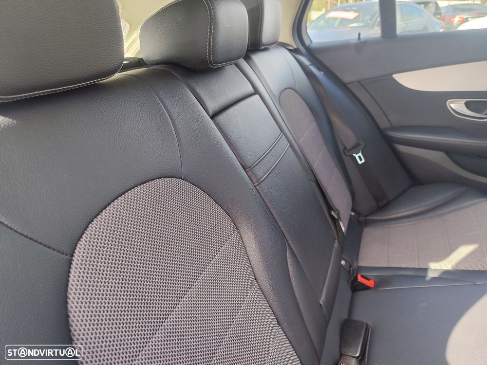 Mercedes-Benz C 350 e - 28