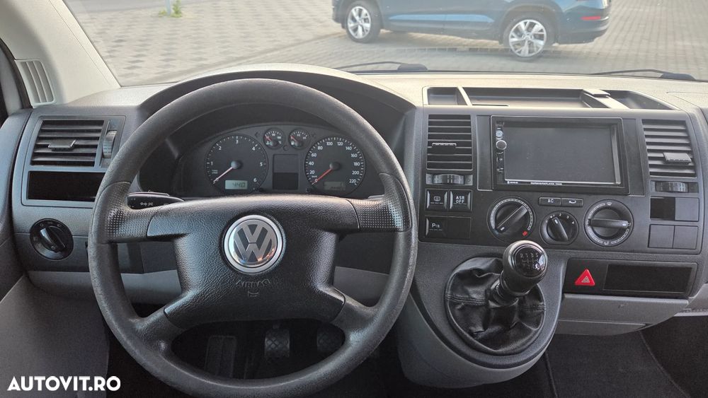 Volkswagen Transporter - 16