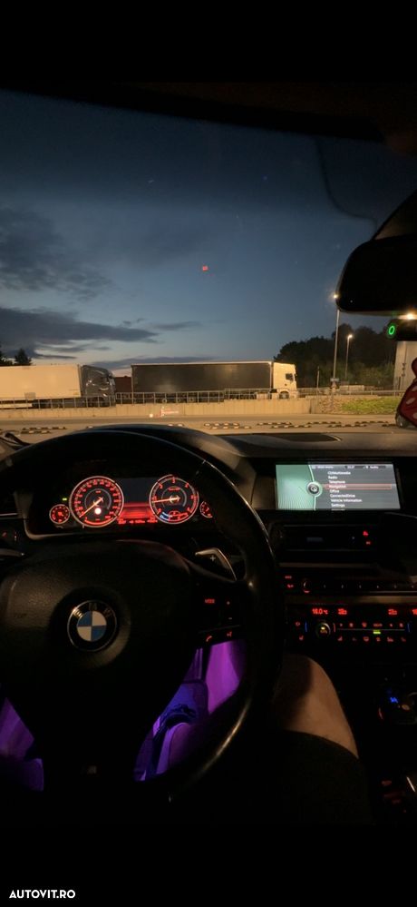 BMW Seria 5 520d Sport-Aut. - 22