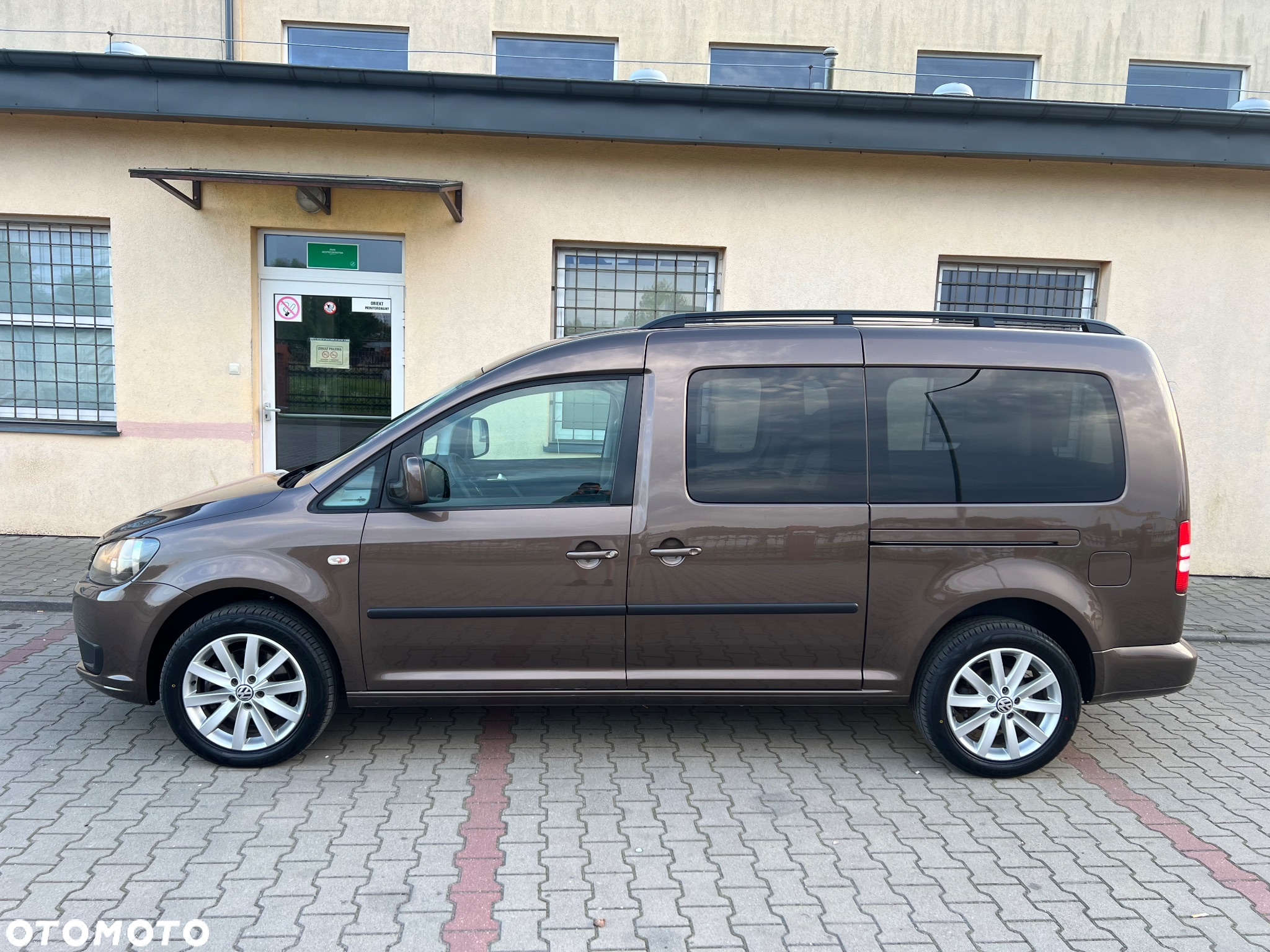 Volkswagen Caddy Maxi 2.0 TDI Comfortline - 10