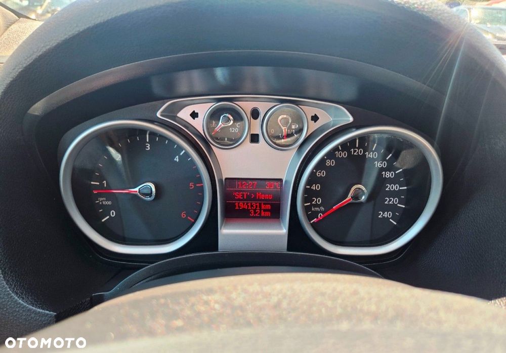 Ford Kuga - 36