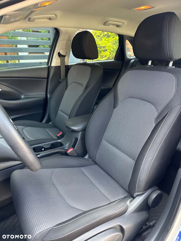 Hyundai i30 1.5 DPI Classic + - 10