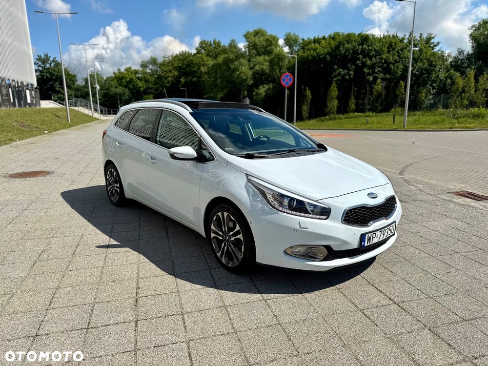Kia Ceed 1.6 CRDi 128 Platinum Edition - 11