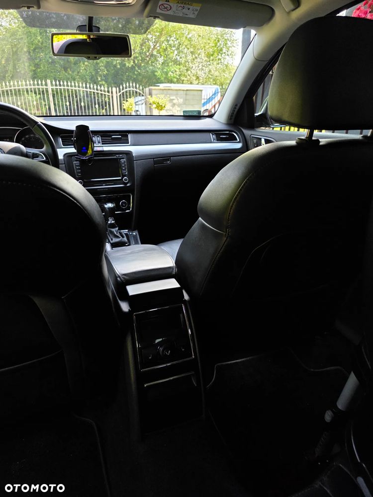 Skoda Superb 2.0 TDI Elegance DSG - 10