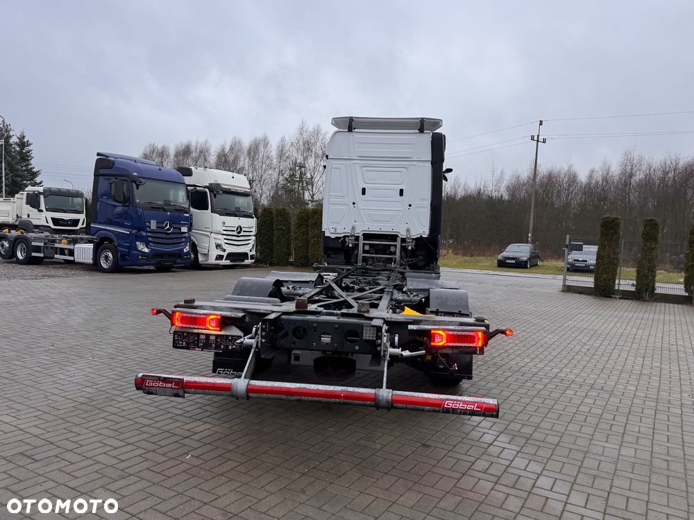 Mercedes-Benz Actros - 14