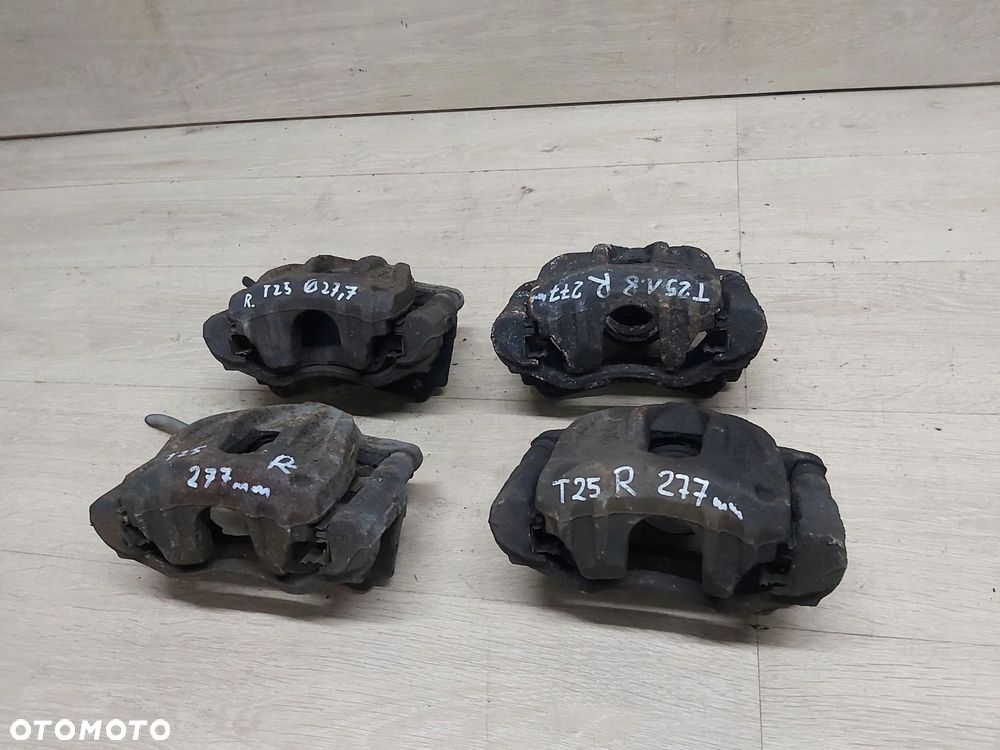 TOYOTA Avensis T25 1,6 1,8 Zacisk jarzmo prawy przód pod tarcze 275mm - 1
