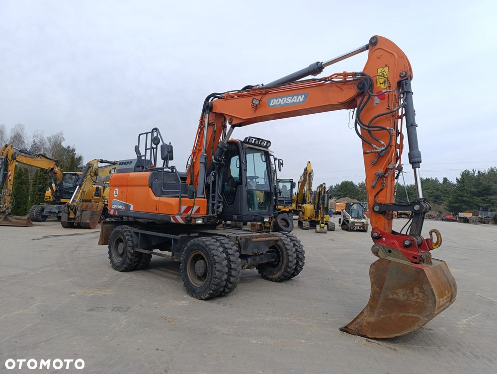 Doosan DX140 - 1