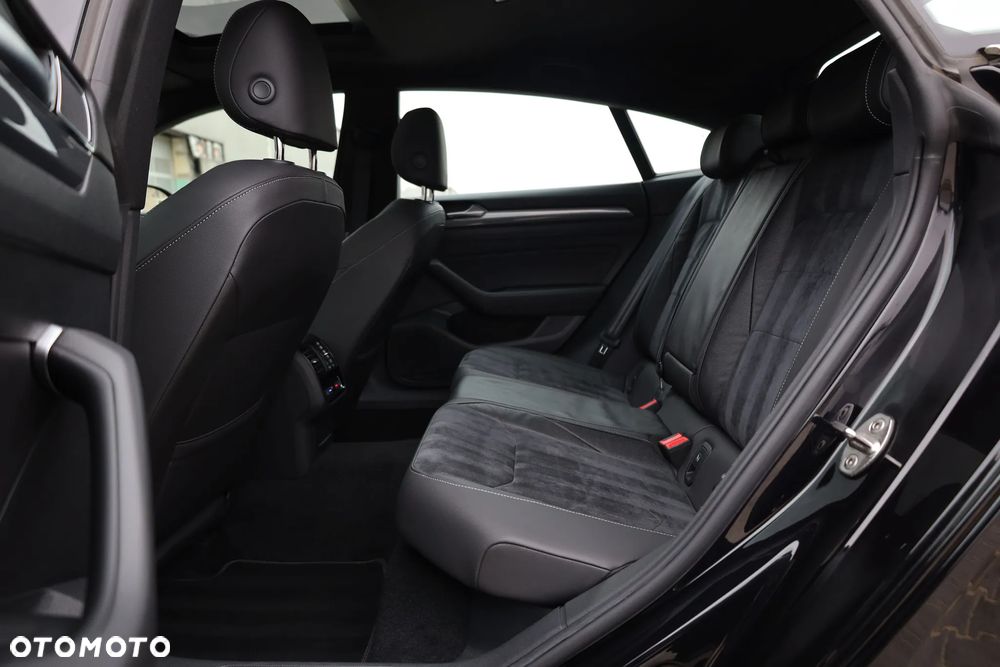 Volkswagen Arteon 2.0 TDI Bi-Turbo SCR 4Mot R-Line DSG - 32