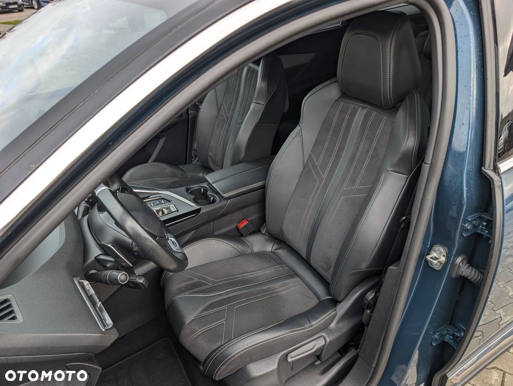 Peugeot 5008 BlueHDi 180 EAT8 GT Pack - 33