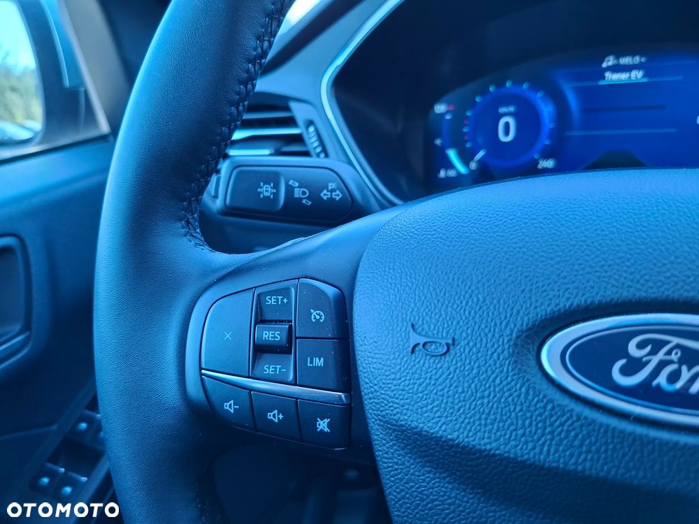 Ford Kuga 2.5 FHEV FWD Titanium X - 18
