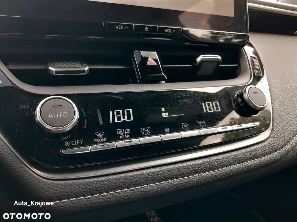 Toyota Corolla 2.0 Hybrid Style - 21