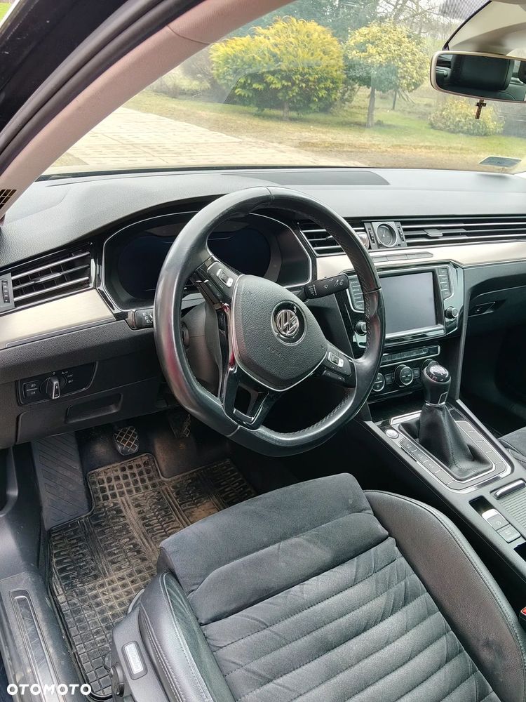 Volkswagen Passat 2.0 TDI BMT Comfortline - 12