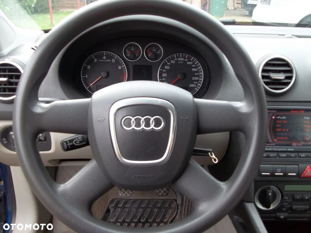 Audi A3 Sportback 1.6 FSI Ambiente - 14