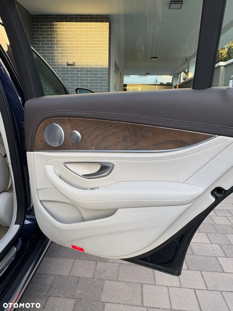 Mercedes-Benz Klasa E 220 d 4-Matic All-Terrain - 22