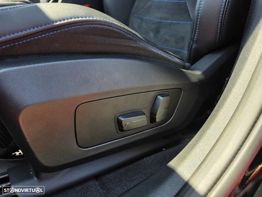 BMW iX2 eDrive20 Pack Desportivo M - 11