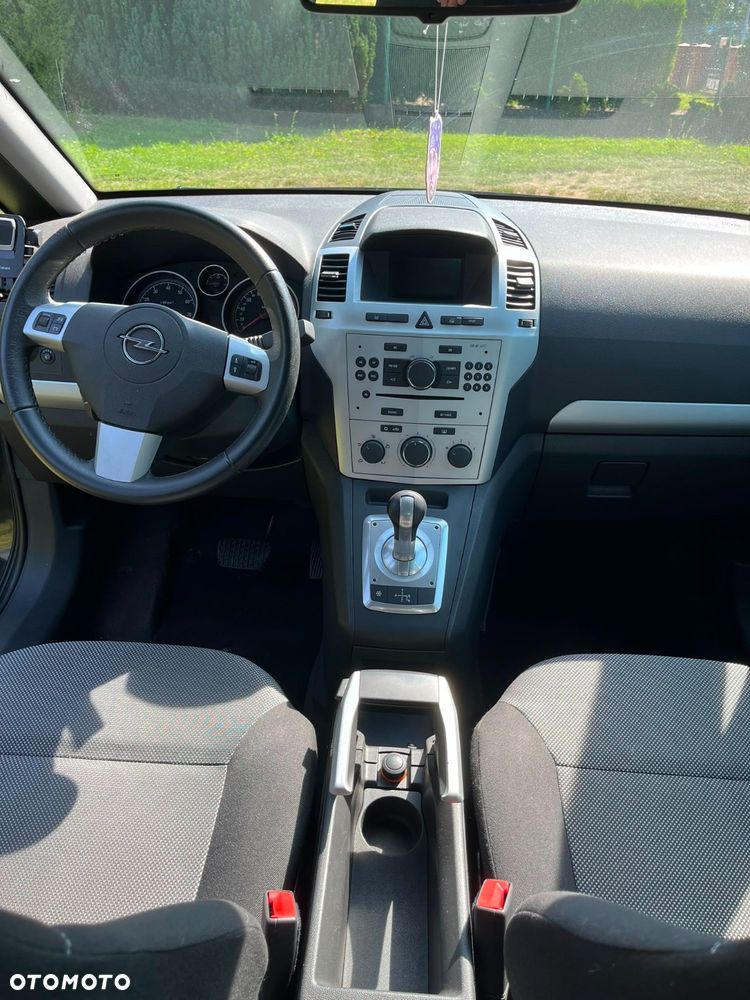 Opel Zafira - 4