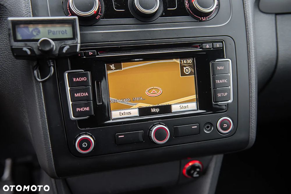 Volkswagen Touran 1.6 TDI DPF BlueMotion Technology Comfortline - 21