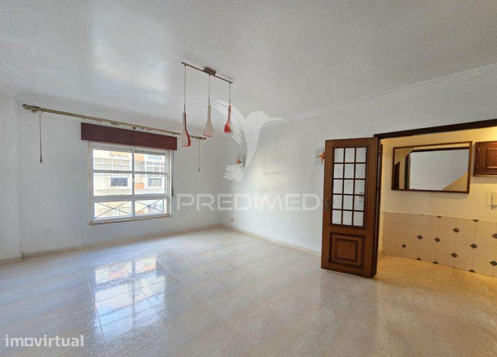Apartamento T2, na Tapada das Mercês - Mem Martins - Grande imagem: 5/23