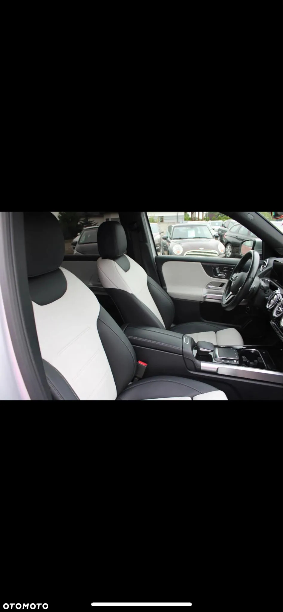 Mercedes-Benz GLB 250 4-Matic AMG Line 8G-DCT - 25