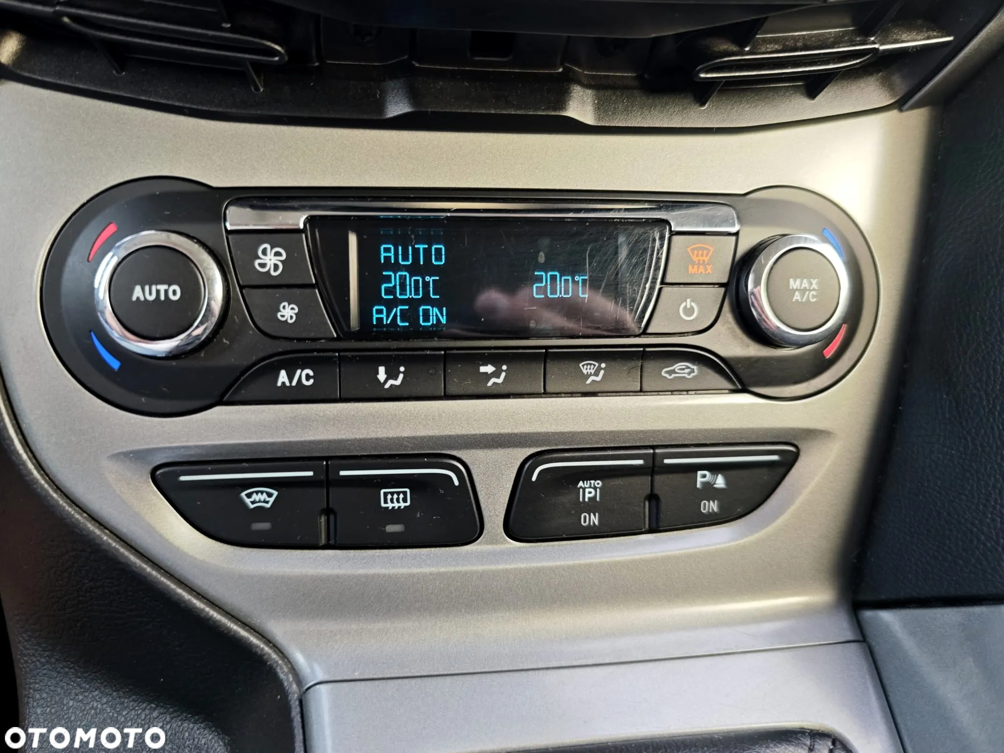 Ford Focus 1.6 Titanium - 9